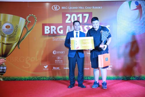 Tập đoàn BRG tôn vinh phong cách Golf 'chuẩn' qua giải Golf BRG Masters 2017 ảnh 5